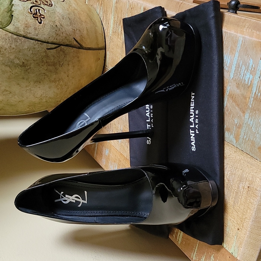 NWOT Yves Saint Laurant Black Patent Leather Tribtoo 105 Platform Pumps-SZ 41.5